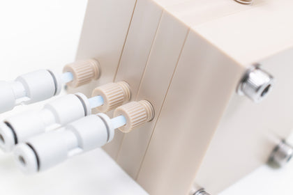Gas inlet/outlets
