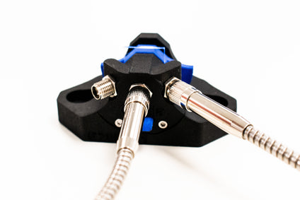 Ideal measurement set up for photoluminescence is 45 degrees