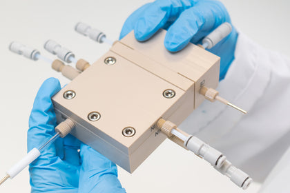 Gas Diffusion In-situ Raman Electrochemical Cell