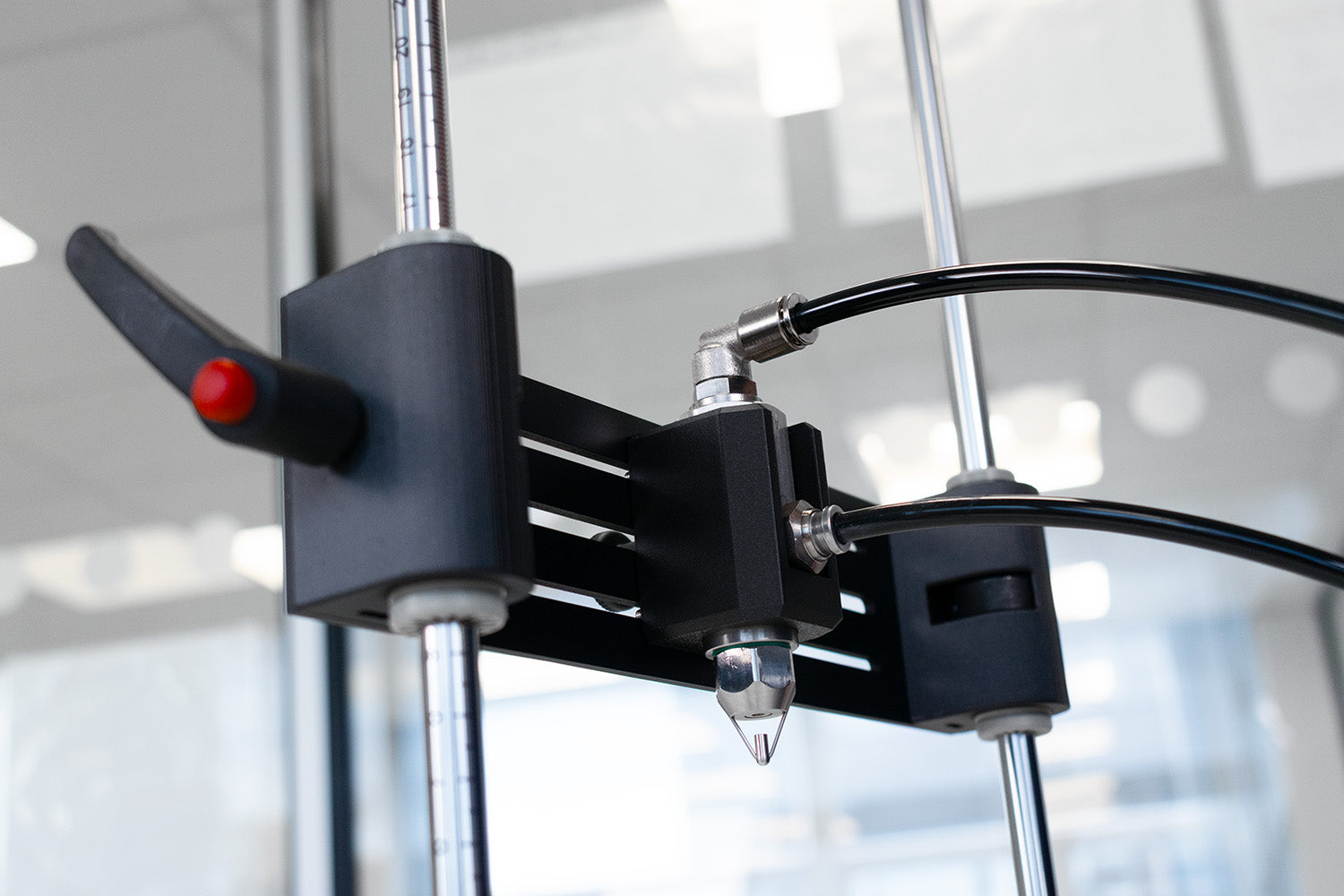 Spray coaters for spray coating