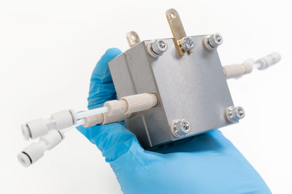 Membrane electrode assembly (MEA) electrolyzer