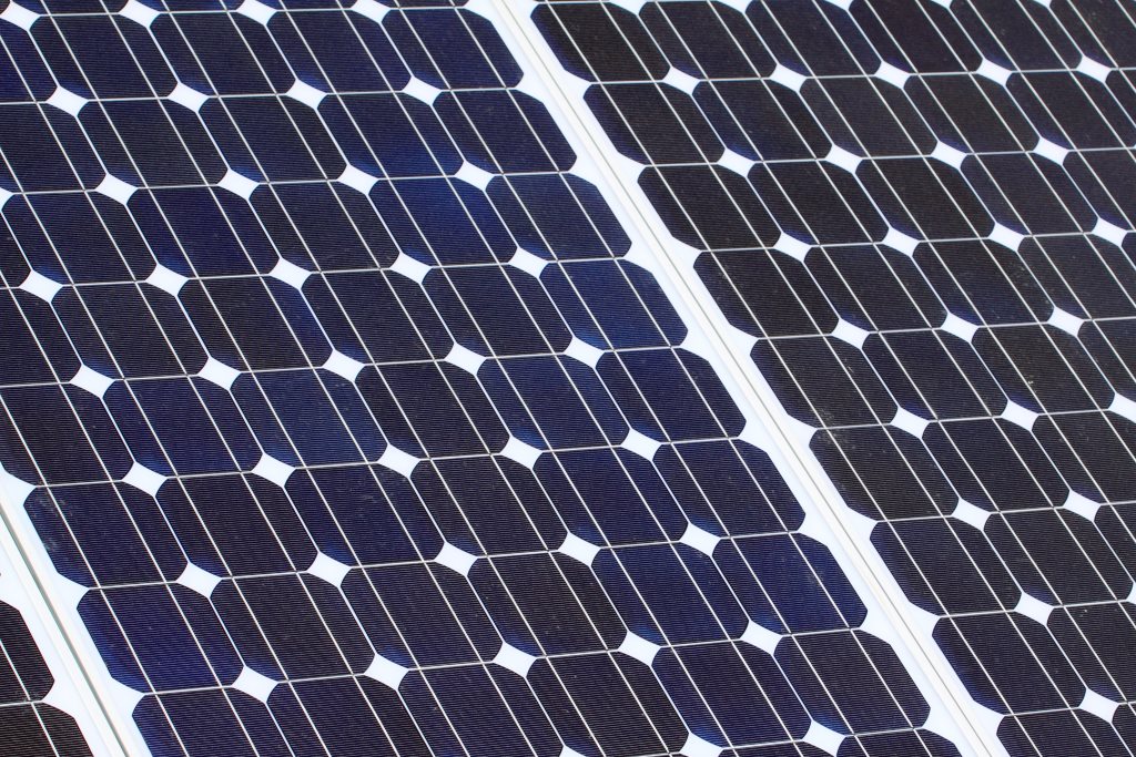 Silicon solar cells